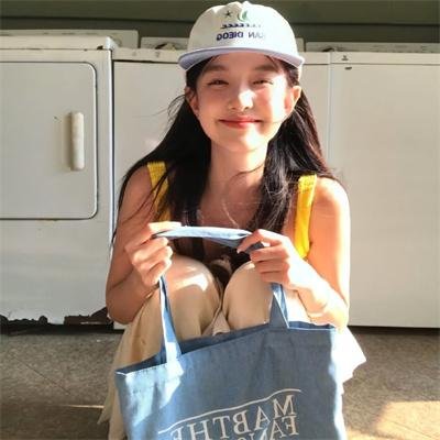 二人漫步几春秋